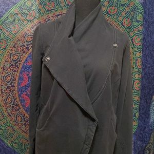 LULULEMON WRAP JACKET🍋